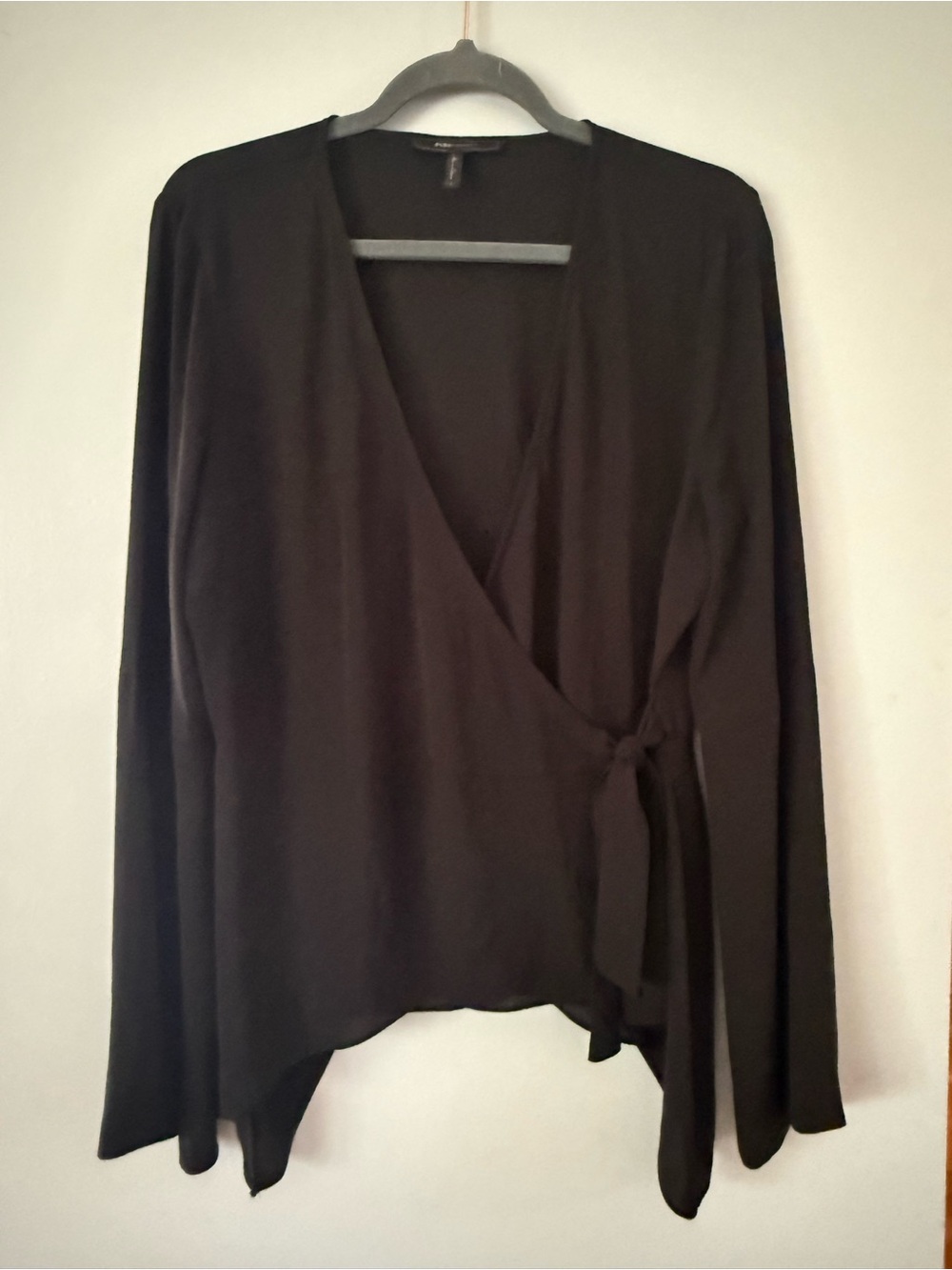 BCBGMAXAZRIA Black Jadine Tulip Hem Wrap Blouse Top V-Neck Size L